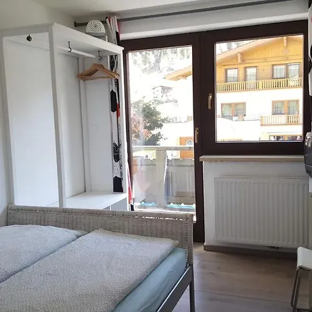 Hermann Arnold Apartman *