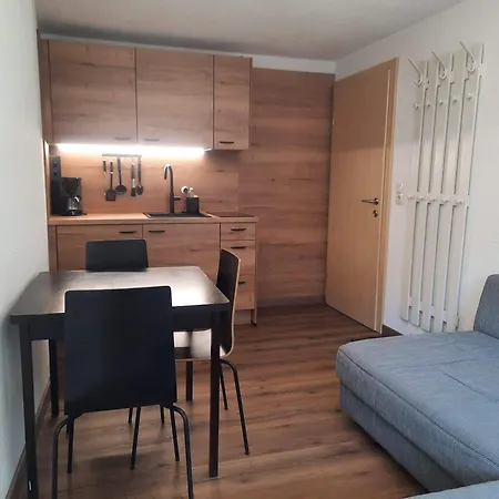 Hermann Arnold Apartment *